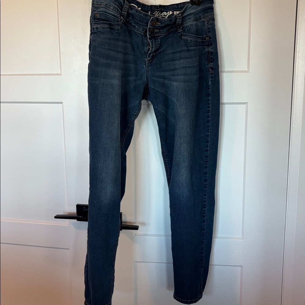 ✨ANY 2 FOR 15 ANY 3 FOR 20✨- Rewash Dark Blue Wash Denim Skinny Jeans